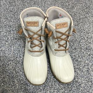Sperry Off-White and Light Brown Duck Boots
